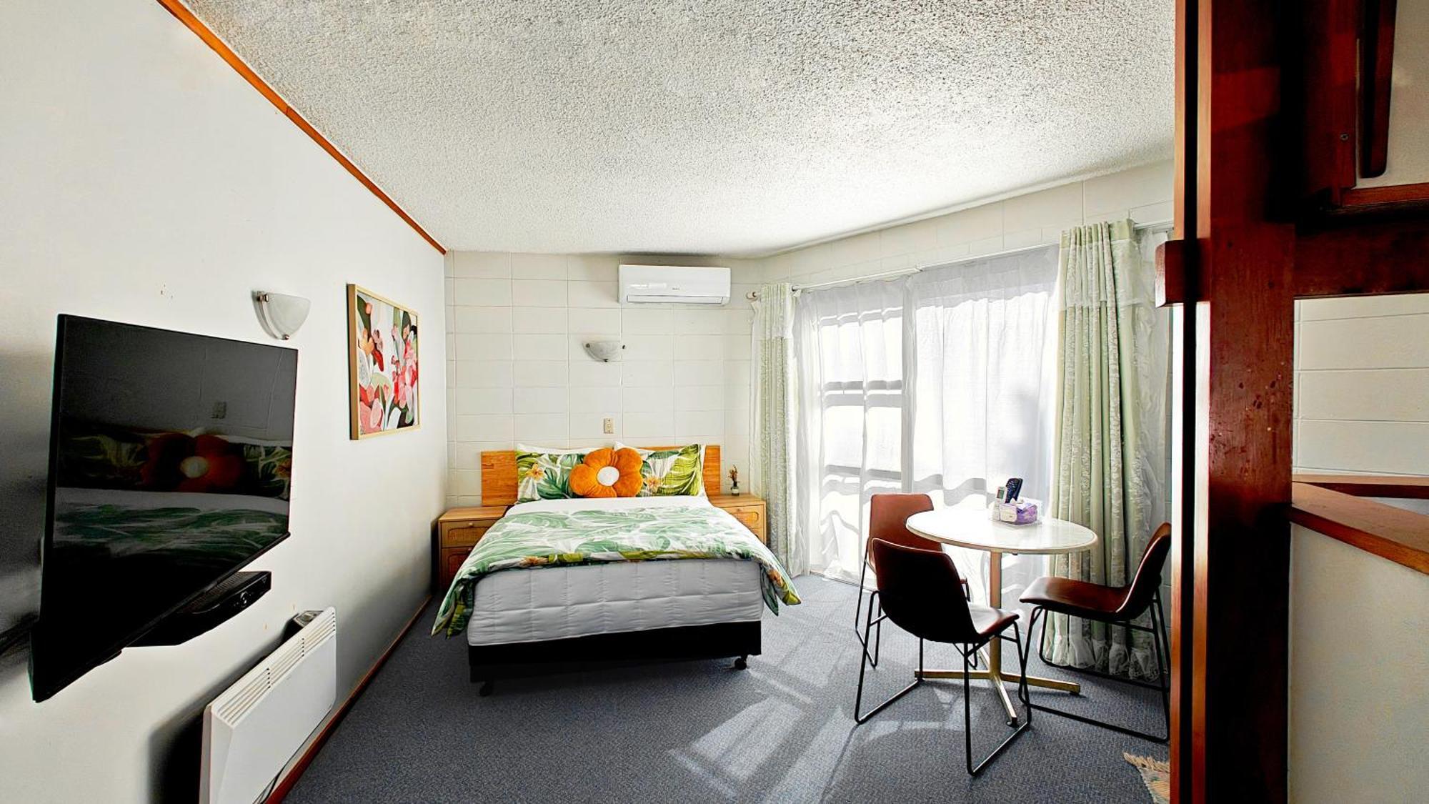 Motel Six Whangarei Kültér fotó